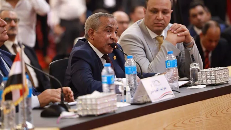 تحت شعار 