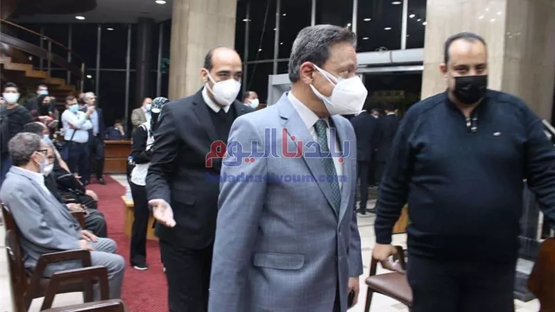 بدء عزاء الكاتب الراحل مكرم محمد أحمد بمؤسسة الأهرام.. صور