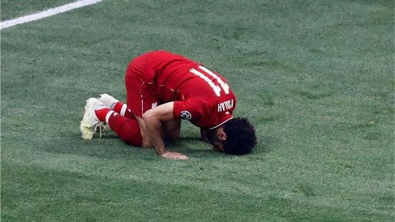 أحمد بلال يهاجم حسام البدري .. والسبب محمد صلاح