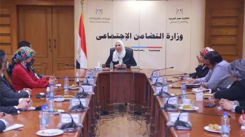 وزيرة التضامن الاجتماعى تلتقى بوفد من تنسيقية شباب الأحزاب والسياسيين