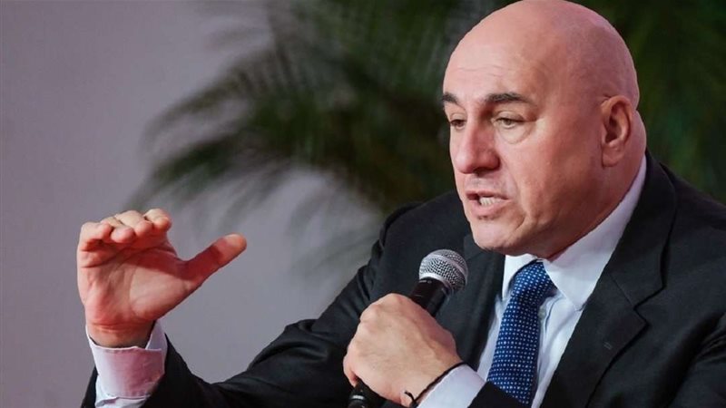 وزير الدفاع الإيطالي