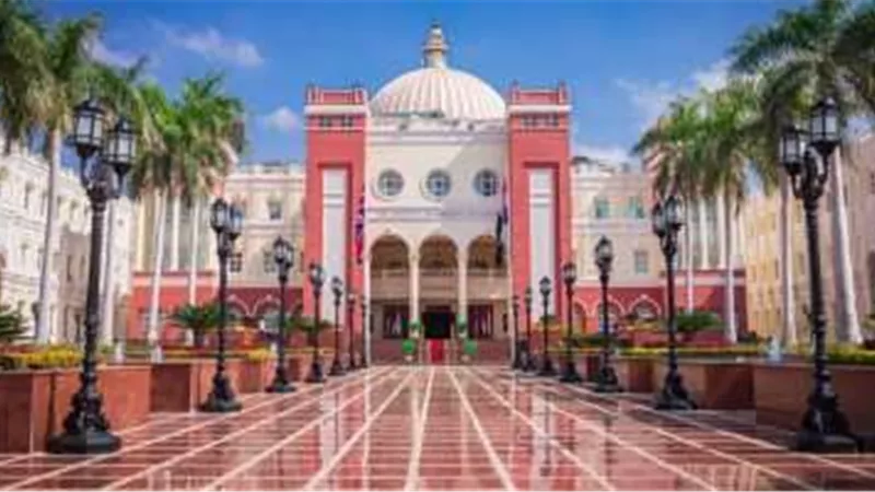 الجامعة البريطانية بمصر توفر منحا دراسية لطلاب الشهادات الثانوية