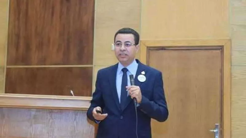 أول تعليق من المصري الفائز بجائزة أفضل علماء الرياضيات بالعالم.. فيديو