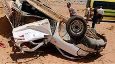 إصابة 6 أشخاص من الجيزة في حادث انقلاب سيارتهم على طريق مطروح
