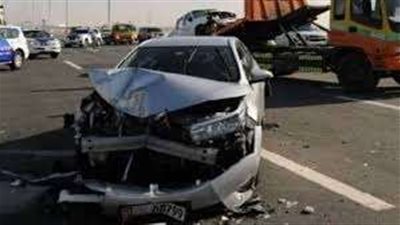 مصرع وإصابة 9 أشخاص إثر انقلاب سيارة