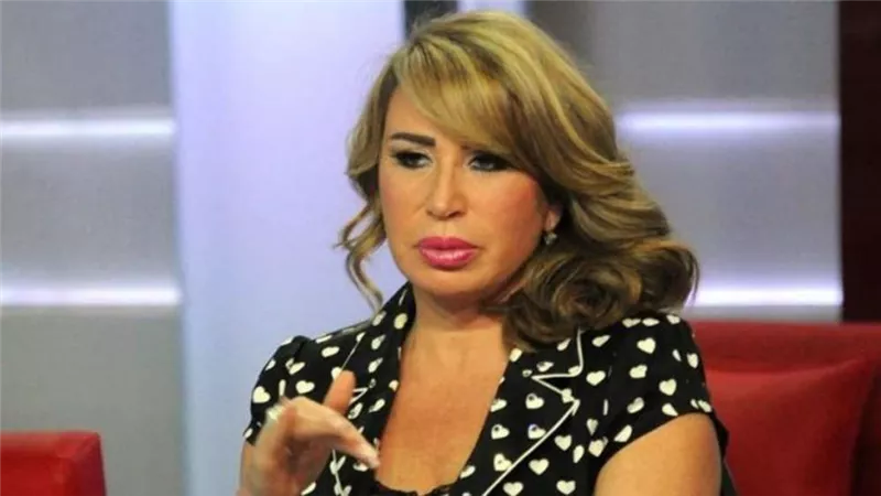 إيناس الدغيدي لبوسي شلبي: 