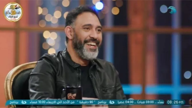 عمرو مصطفى: 
