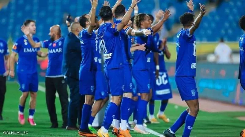 بثنائية الدوسري وسافيتش.. الهلال ينهي الشوط الأول بالتقدم بهدفين على اتحاد جدة