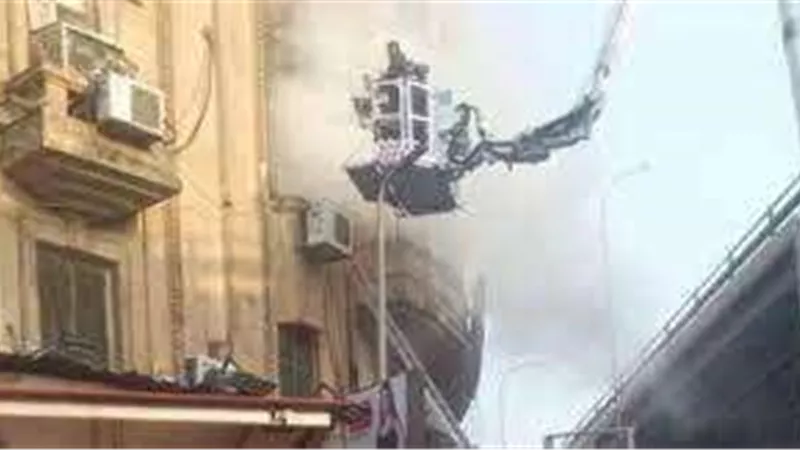 إصابة شخص إثر حريق شقة سكنية بـ إمبابة