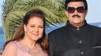 نجوم الفن يدعون لسمير غانم ودلال عبد العزيز بالشفاء العاجل