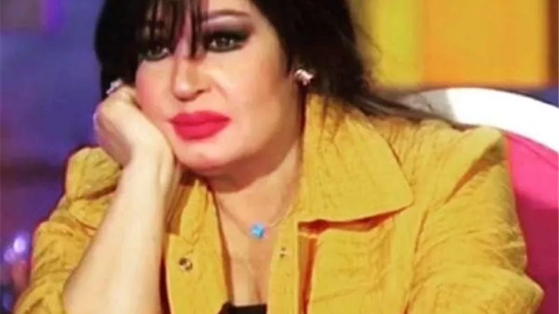 فيفي عبده توجه رسالة دعم لـ سمير غانم ودلال عبدالعزيز