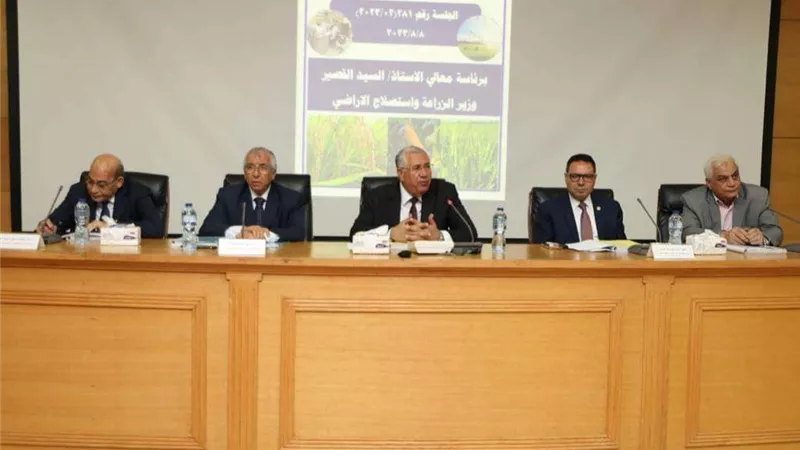 وزير الزراعة يوجه بإعادة تجارب زراعة محاصيل جديدة لم يتم زراعتها من قبل بسبب التغيرات المناخية