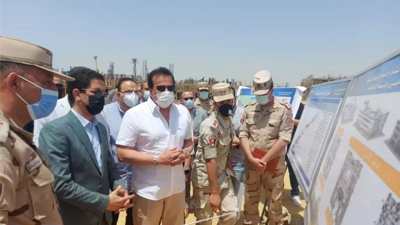 وزير التعليم العالي يتفقد الأعمال الإنشائية بجامعة بنها الأهلية بالعبور