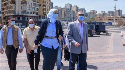 محافظ الإسكندرية يقوم بجولات تفقدية موسعة للشواطئ والمتنزهات والحدائق العامة