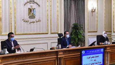 رئيس الوزراء يزف بشرى سارة للمواطنين بشأن لقاح كورونا
