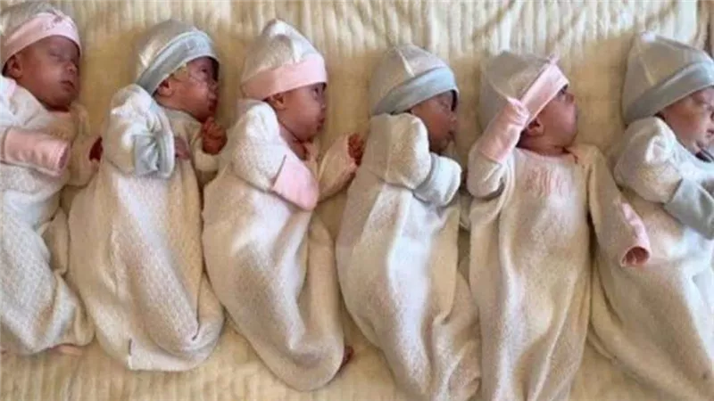 بدلًا من 7 توائم.. امرأة تُفاجأ بوضعها 9 أطفال بـ مالي