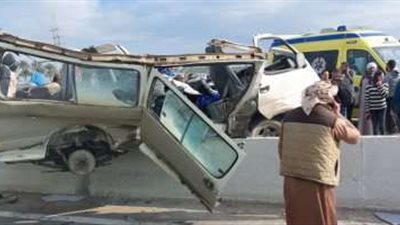 من بينهم شقيقين.. مصرع 3 أشخاص إثر حادث تصادم بالطريق الإقليمي