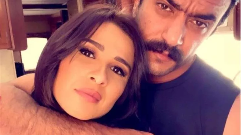 شاهد.. أول ظهور للفنان أحمد العوضي وياسمين عبد العزيز بعد إصابتهم بفيروس كورونا