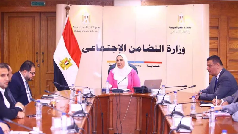 التضامن تعقد اجتماعا مع المركز النموذجي لرعاية المكفوفين وذوي الإعاقة