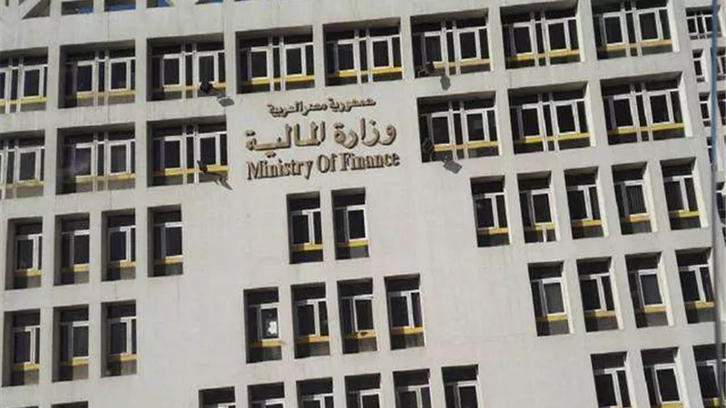 اقتصادي: الدين الخارجي يصل لـ180 مليار دولار.. وبرلماني: العالم كله يقترض ومصر ستتخطى الأزمة