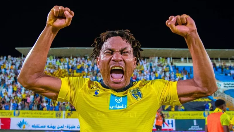 التعاون يتقدم علي النصر في الشوط الأول