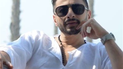 حمادة هلال يهنئ جمهوره بمناسبة عيد الفطر المبارك