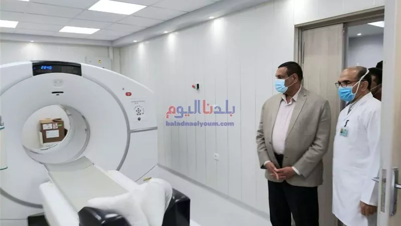 اللواء هشام آمنة يتفقد مستشفى دمنهور التعليم ومعهد الاورام