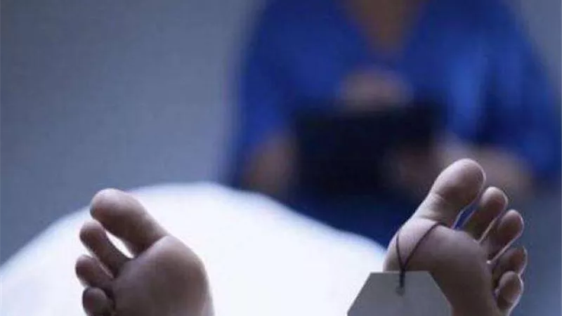 الطب الشرعى يحسم الجدل في واقعة العثور على جثة مسن داخل شقة بالإسكندرية