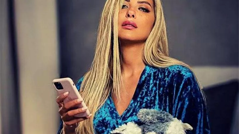 ريم مصطفى تهنئ جمهورها بحلول عيد الفطر المبارك