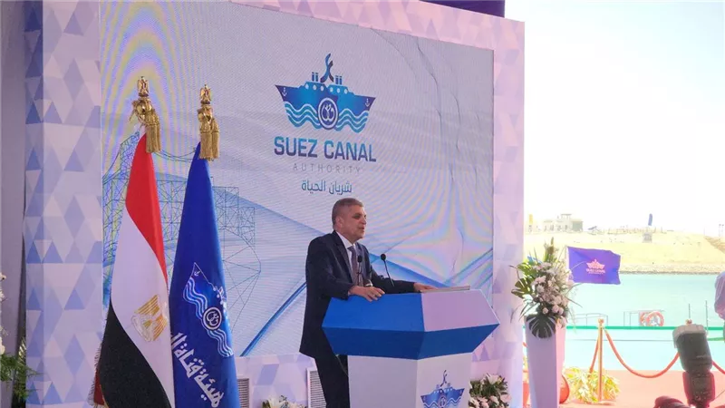 الفريق أسامة ربيع: جاري عملية قطر الناقلة BURRI خارج المجرى الملاحي
