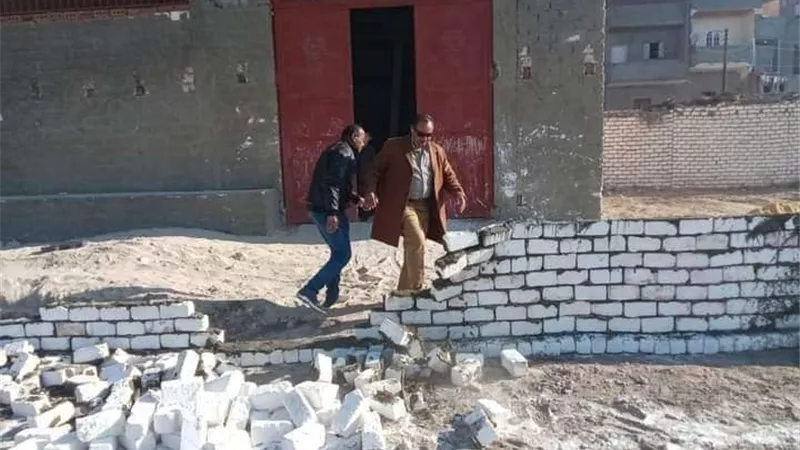 إزالة فورية فى المهد لـ 20 حالة تعد على الأراضى الزراعية بالمنوفية