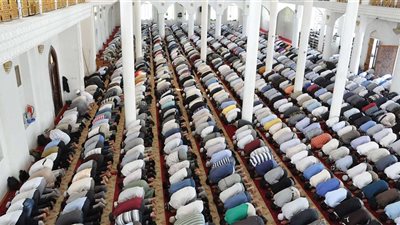 التليفزيون ينقل صلاة الجمعة اليوم من مدينة العلمين
