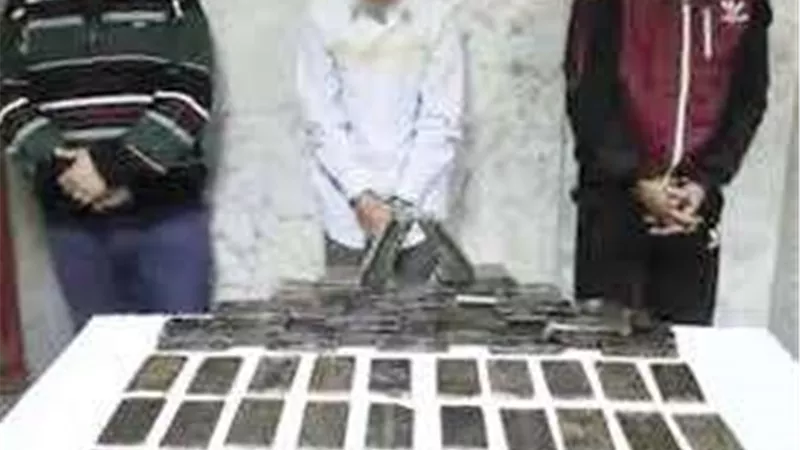 دولاب مخدرات متحرك.. ضبط 120 طربة حشيش داخل سيارة بالغربية