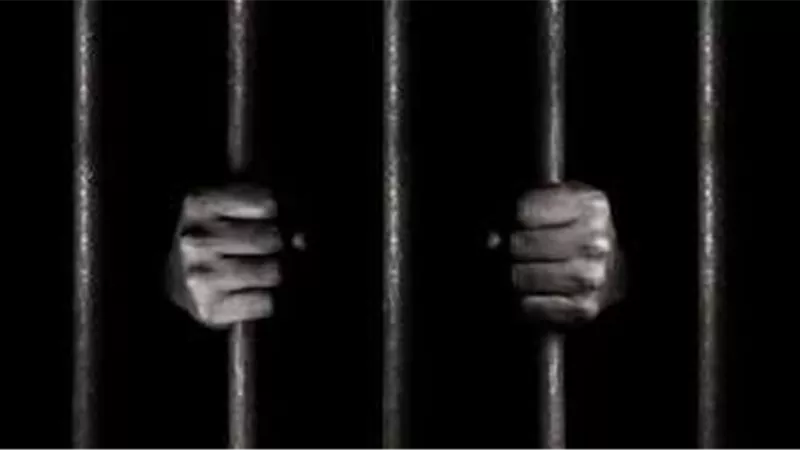 حبس سائق لسرقته سيدة بالإكراه في مدينة نصر