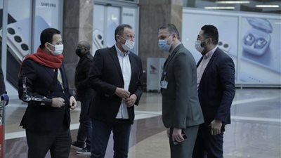 سفير مصر في جنوب إفريقيا يرافق بعثة الأهلي إلى بريتوريا