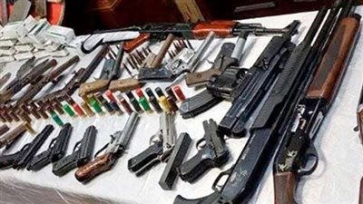 في 3 محافظات.. حبس 40 متهما بحيازة مخدرات وأسلحة