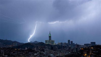 هل تتأثر مصر بموجة الطقس السيئ في السعودية؟.. الأرصاد تجيب