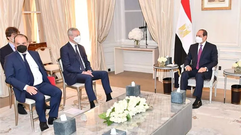 السيسي يستقبل  وزير الاقتصاد والمالية الفرنسي