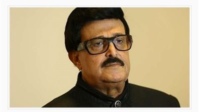 عمرو دياب ينعي الفنان سمير غانم