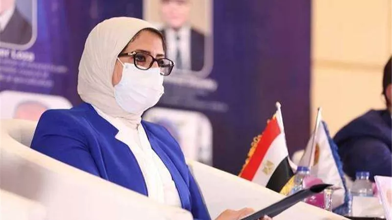 وزيرة الصحة تؤكد جاهزية مصانع 
