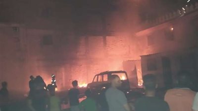حريق هائل في عقار 5 ادوار ومسجد بمنطقة الهرم