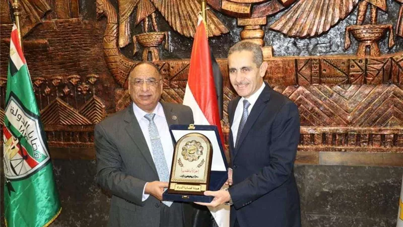 تفاصيل زيارة رئيس هيئة قضايا الدولة لمحافظة الغربية.. صور