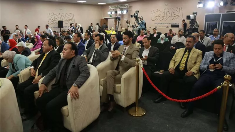 أستاذ إدارة أعمال يطالب بزيادة دور وزارة الصناعة في تعزيز ثقافة المصنعين