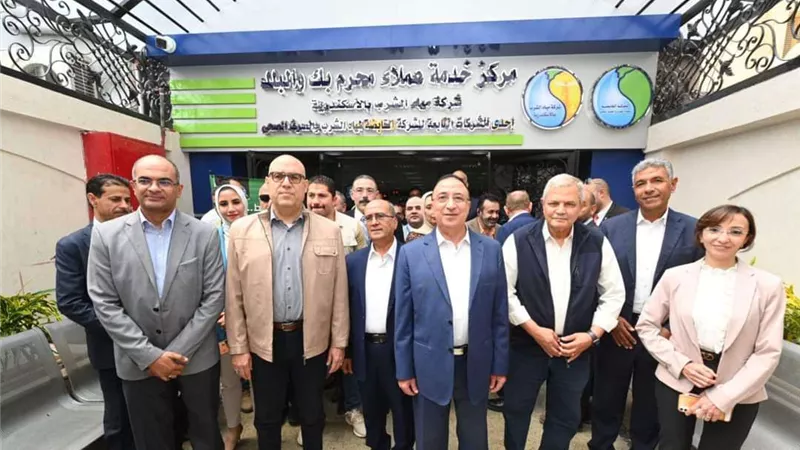 وزير الإسكان ومحافظ الإسكندرية يستعرضان استراتيجية إدارة وفصل مياه الأمطار