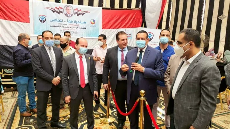 محافظ البحيرة يتفقد مركز تلقى لقاحات 