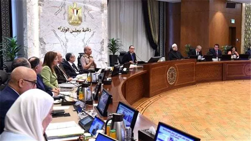 الوزراء تعتمد قرار رئيس الوزراء حول تخصيص 3 قطع أراض مملوكة للدولة