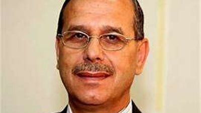 كيف يمكن مواجهة الأمية التكنولوجية؟.. أستاذ علم الاجتماع يجيب
