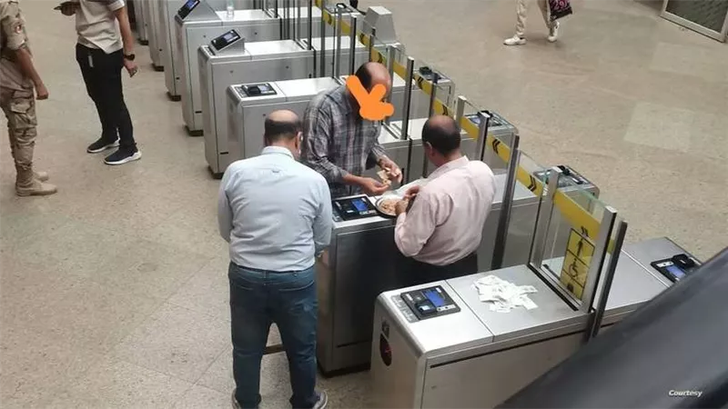 بعد طلب إحاطة ووعود.. أين وزير النقل من أحداث السكة الحديد والمترو؟