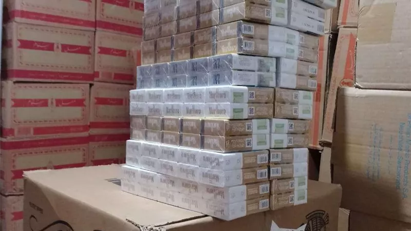 القبض على سائق تروسيكل لتجميع السجائر في الإسكندرية