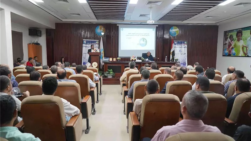 نائب محافظ سوهاج يلتقي مديري إدارات خدمة المواطنين على مستوى المحافظة